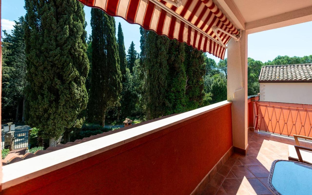 Апартаменты House Mitic Ровинь Экстерьер фото